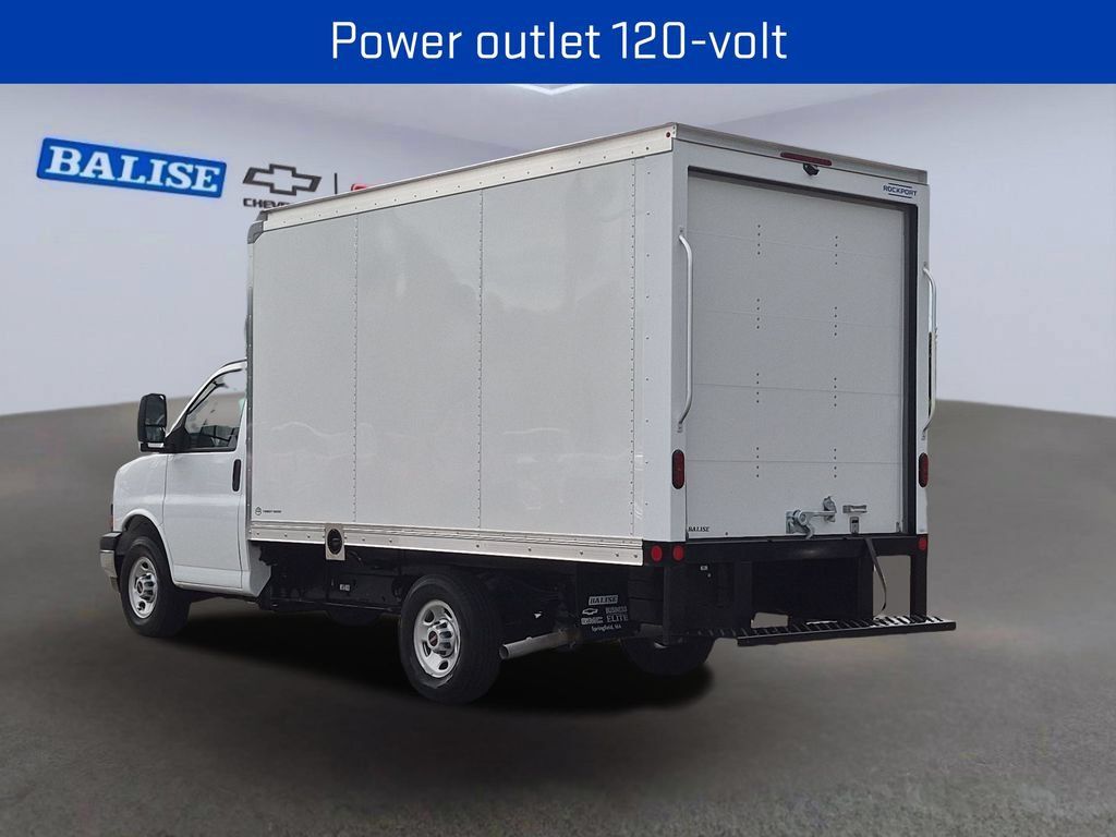 New 2025 GMC Savana 3500 w/ Power Convenience Package RWD image 5