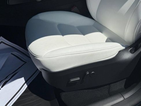 Used 2024 Tesla Model Y Performance AWD/4WD image 26