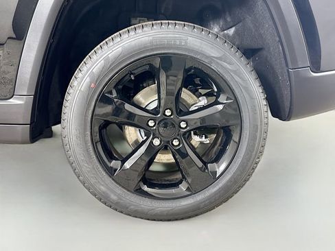 New 2025 Jeep Grand Cherokee Limited image 30