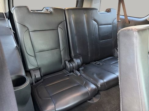 Used 2016 Chevrolet Suburban LT image 30