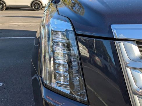 Used 2019 Cadillac Escalade Premium Luxury w/ LPO, Radiant Package image 9