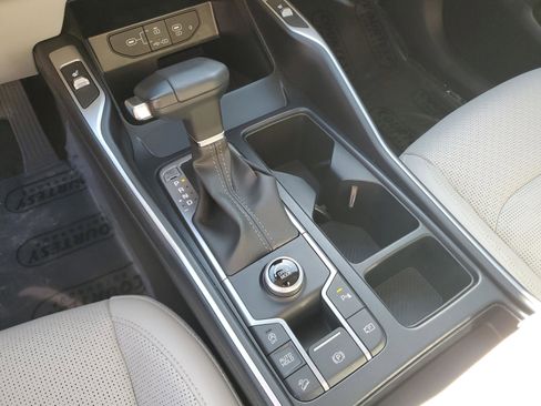 Certified 2024 Kia Sorento EX w/ Panoramic Sunroof Package image 27