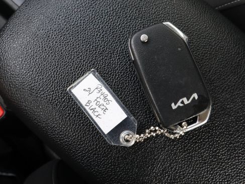 Used 2024 Kia Forte LXS FWD image 28