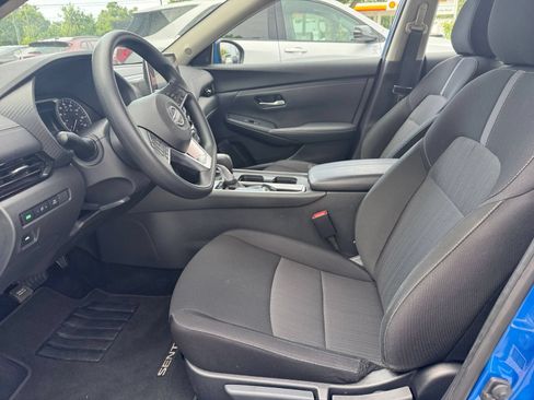 Used 2025 Nissan Sentra SV FWD image 24