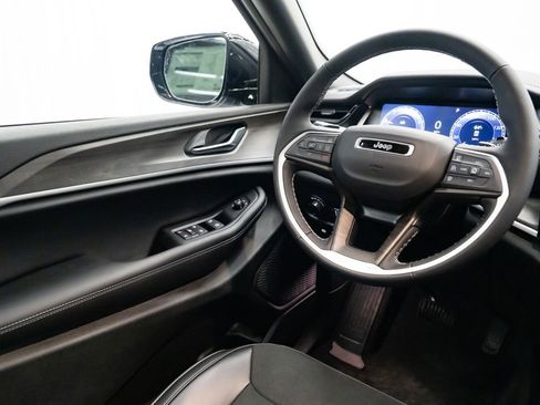 New 2026 Jeep Grand Cherokee 4WD image 11