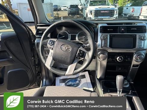Used 2017 Toyota 4Runner SR5 AWD/4WD image 20