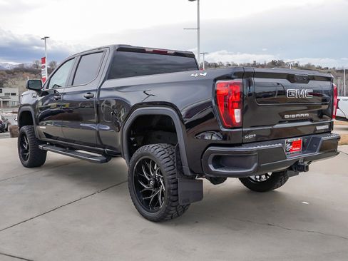 Used 2022 GMC Sierra 1500 Elevation w/ LPO, Elevation Black Package image 6