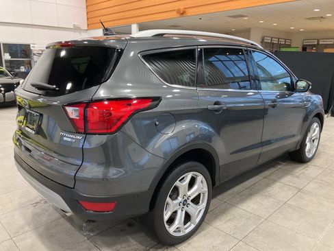 Used 2019 Ford Escape Titanium image 5