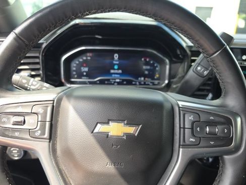 Used 2025 Chevrolet Silverado 2500 LT w/ Convenience Package AWD/4WD image 4