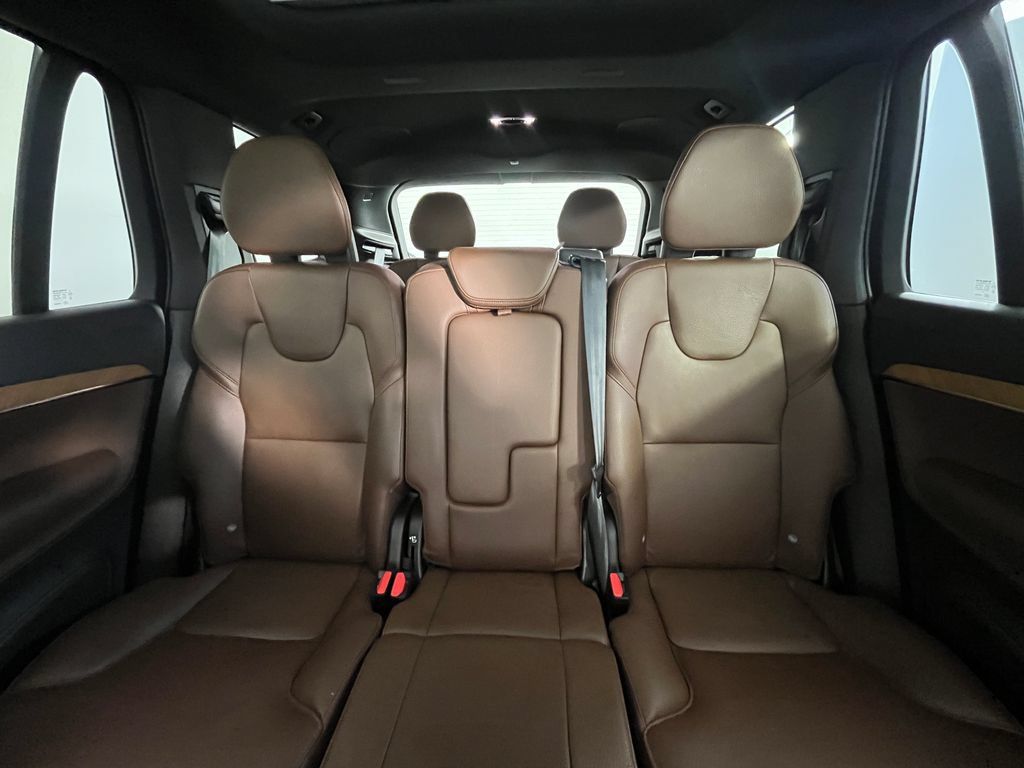 Used 2022 Volvo XC90 T6 Momentum w/ Advanced Package AWD/4WD image 18