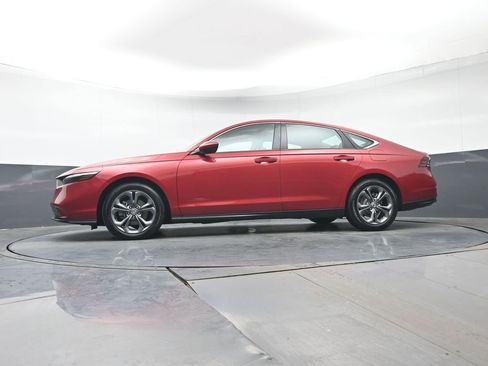 Certified 2023 Honda Accord EX image 34