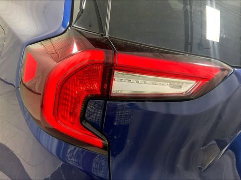 Used 2023 GMC Terrain SLE w/ Driver Convenience Package image 34