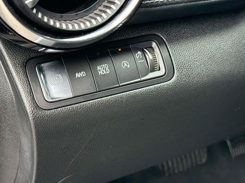 Used 2025 Chevrolet Equinox LT AWD/4WD image 16