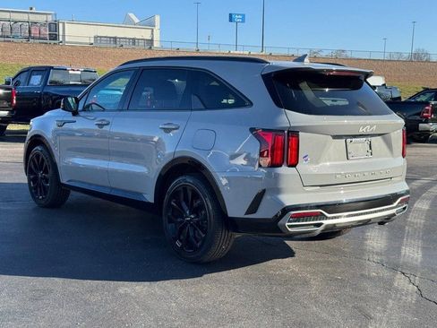 Used 2022 Kia Sorento SX image 6