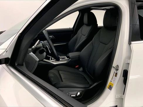 Used 2021 BMW 330e xDrive w/ Premium Package image 13