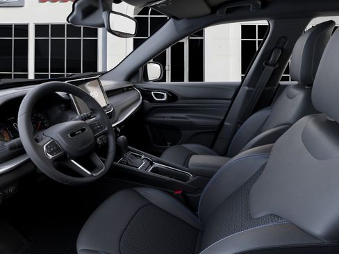 New 2026 Jeep Compass Latitude image 22