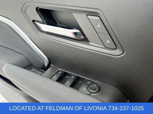 Used 2024 Chevrolet Colorado Z71 w/ Z71 Convenience Package 2 image 23