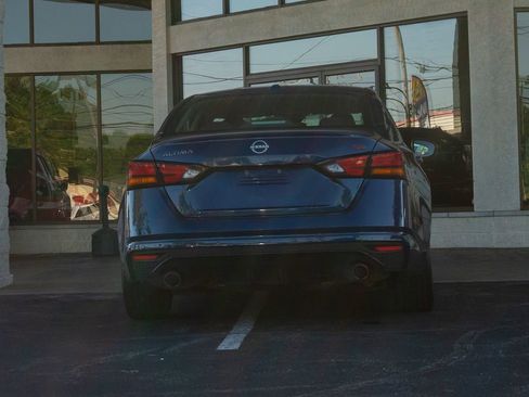 Used 2023 Nissan Altima 2.5 SR image 7