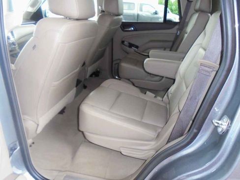 Used 2019 GMC Yukon SLT w/ Premium Edition image 9