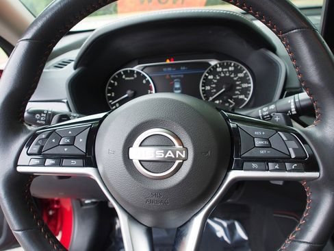 Used 2023 Nissan Altima 2.5 SR w/ SR Premium Package FWD image 22