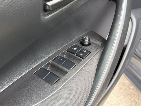 Used 2025 Toyota Corolla LE FWD image 15