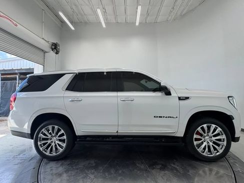 Used 2021 GMC Yukon Denali w/ Denali Premium Package AWD/4WD image 15