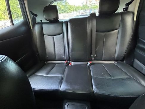 Used 2015 Nissan Leaf SL FWD image 26