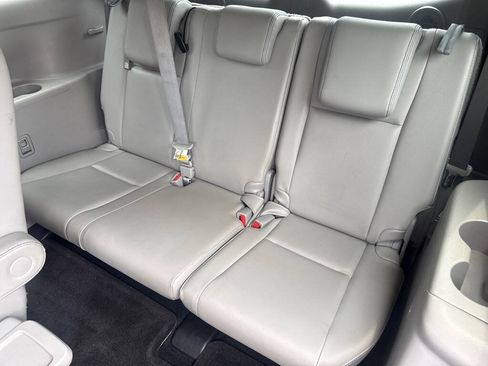 Used 2014 Toyota Highlander Limited w/ Protection Package FWD image 13