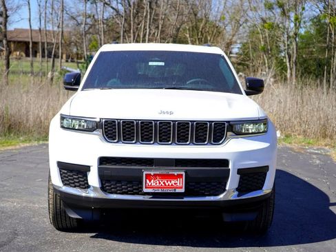 New 2026 Jeep Grand Cherokee L Laredo RWD image 4