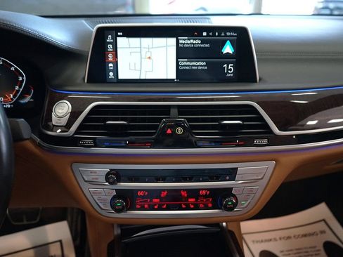 Used 2022 BMW 750i xDrive w/ Executive Package AWD/4WD image 7