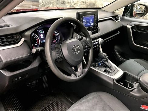 Certified 2022 Toyota RAV4 LE AWD/4WD image 16