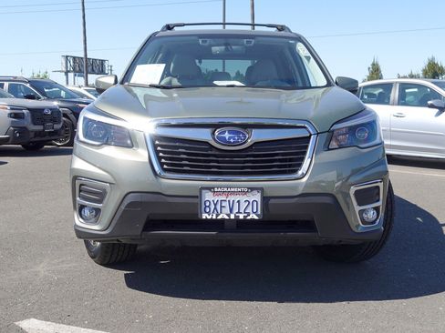 Certified 2021 Subaru Forester Limited image 3