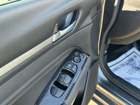 Used 2022 Nissan Altima 2.5 SV w/ SV Premium Package FWD image 19