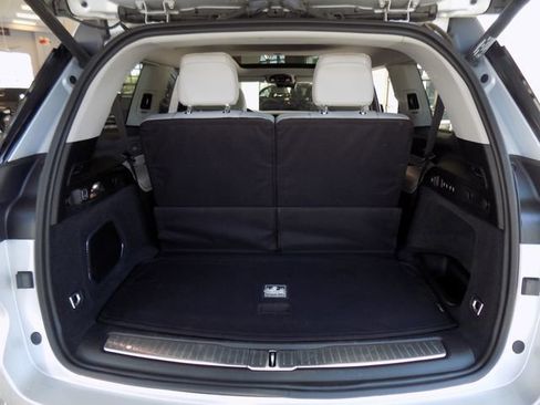 Used 2023 Jeep Grand Cherokee L Overland w/ MOPAR Finishing Package image 34