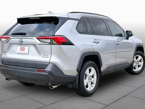 Used 2020 Toyota RAV4 XLE AWD/4WD image 13