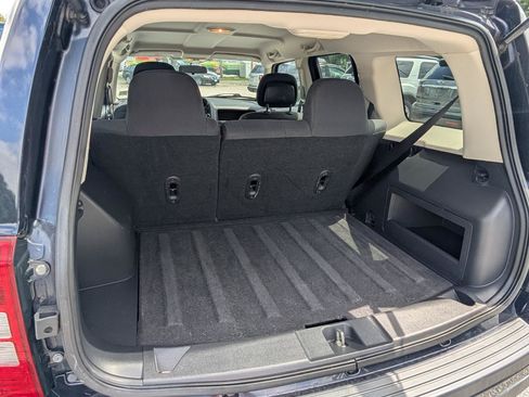 Used 2011 Jeep Patriot Latitude FWD image 6