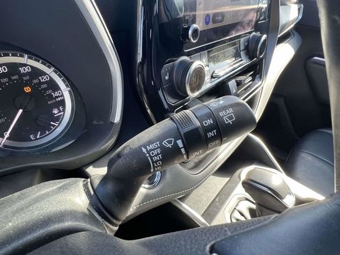 Used 2023 Toyota Highlander XLE image 36