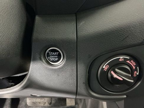 Used 2022 Nissan Frontier PRO-4X w/ Pro-4X Premium Package image 23