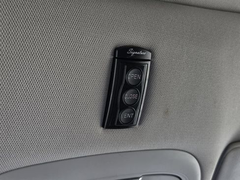 Used 2019 Jeep Cherokee Latitude w/ Popular Appearance Group FWD image 32
