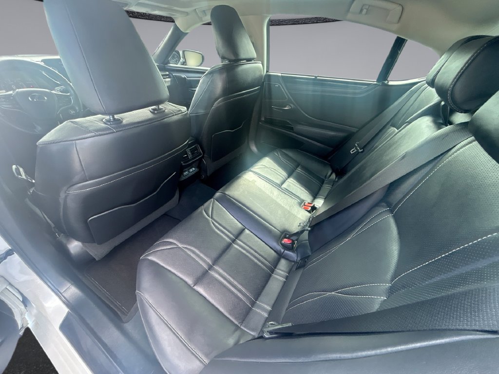 Used 2022 Lexus ES 350 Ultra Luxury w/ Accessory Package 2 FWD image 15