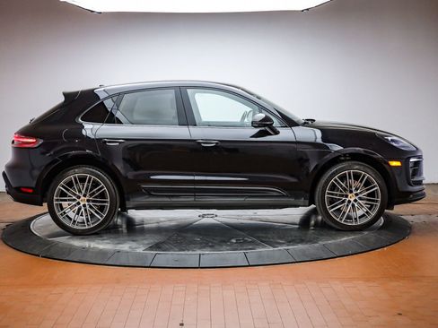Certified 2025 Porsche Macan image 13