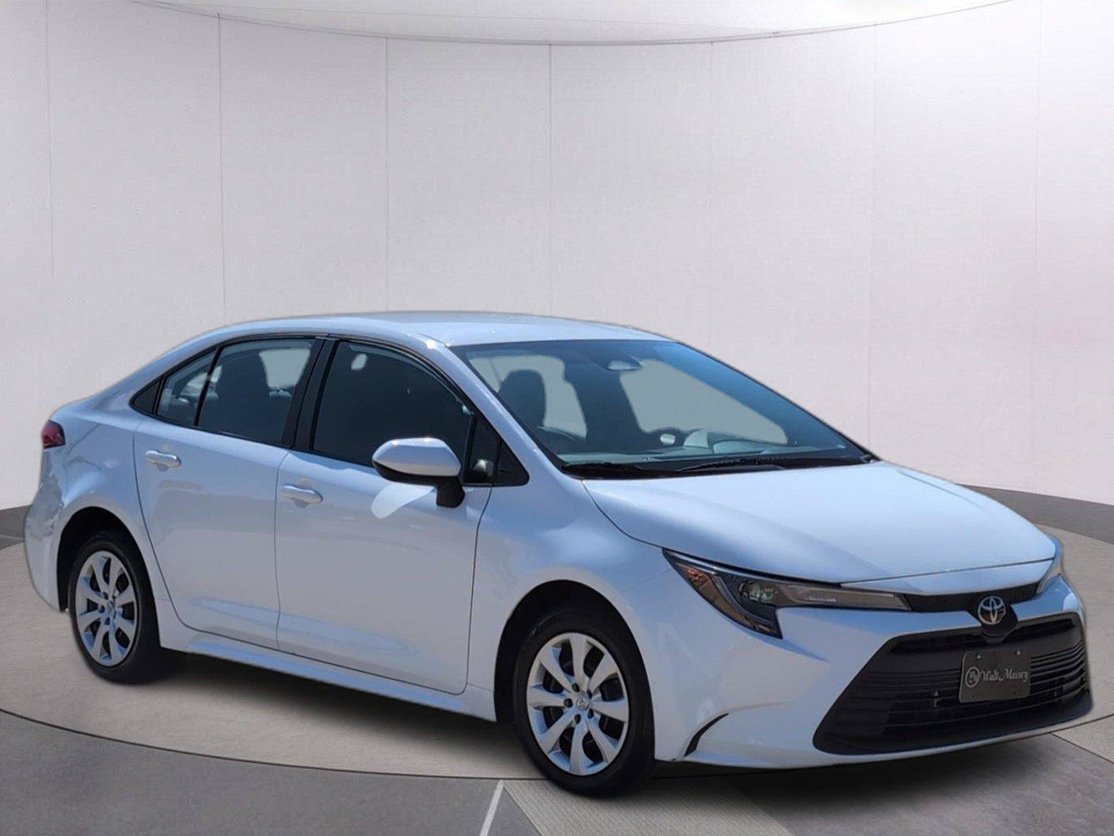 Used 2024 Toyota Corolla LE FWD image 10