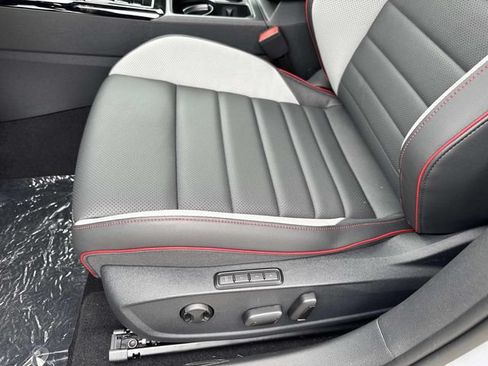 New 2026 Volkswagen GTI SE FWD image 14