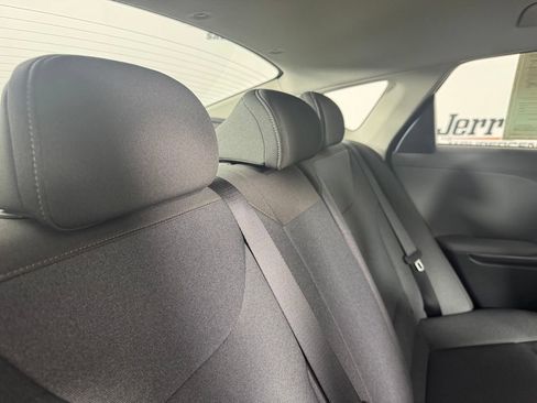 Used 2025 Kia K4 FWD image 27