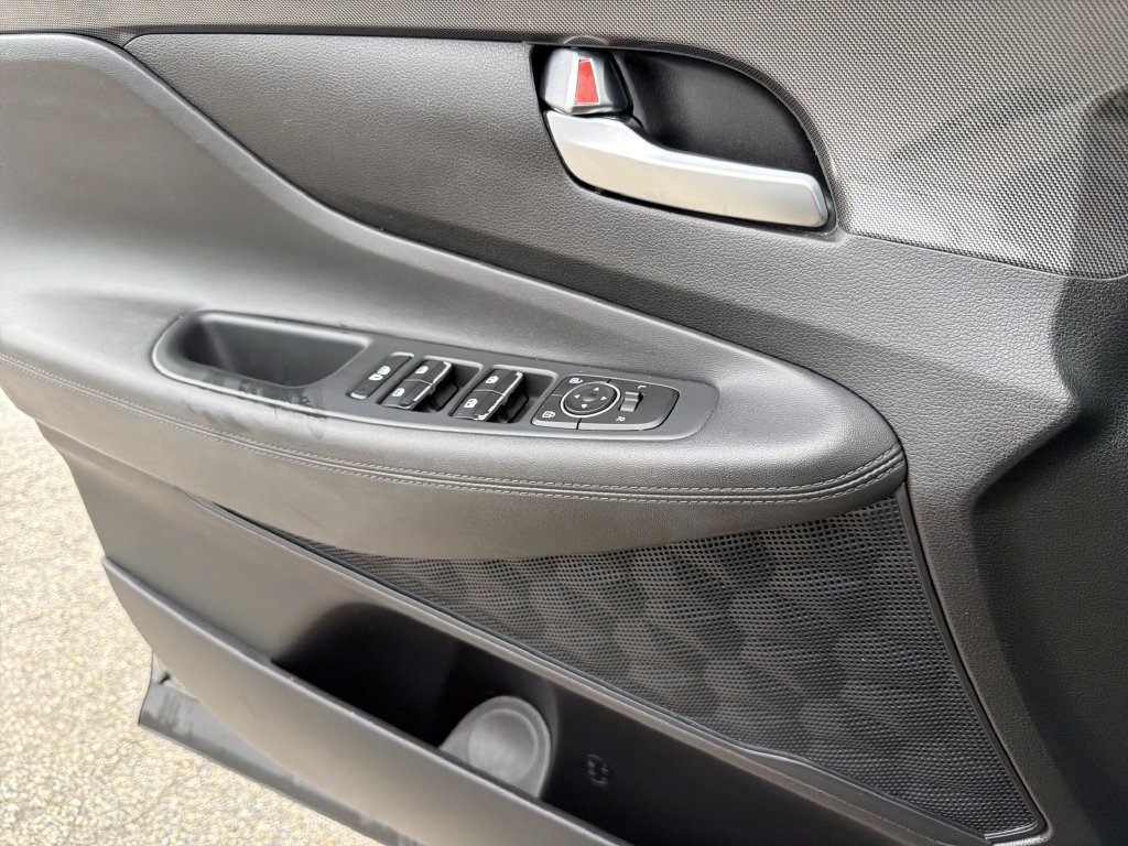 Used 2022 Hyundai Santa Fe SEL FWD image 22