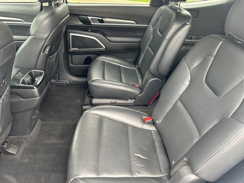 Used 2021 Kia Telluride S AWD/4WD image 13