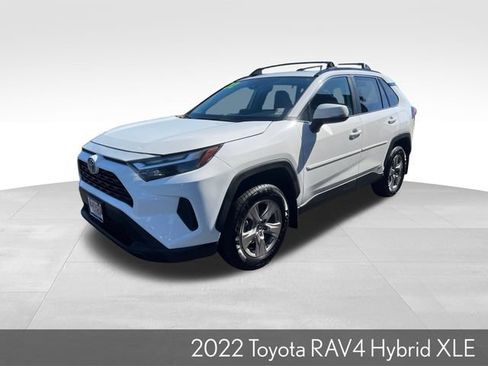 Used 2022 Toyota RAV4 XLE w/ Convenience Package AWD/4WD image 4