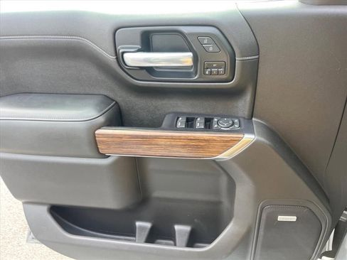 Used 2020 Chevrolet Silverado 1500 High Country w/ Technology Package image 25