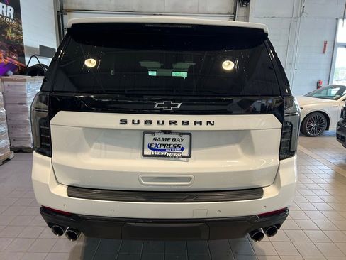 Used 2026 Chevrolet Suburban Z71 w/ Comfort Package AWD/4WD image 6