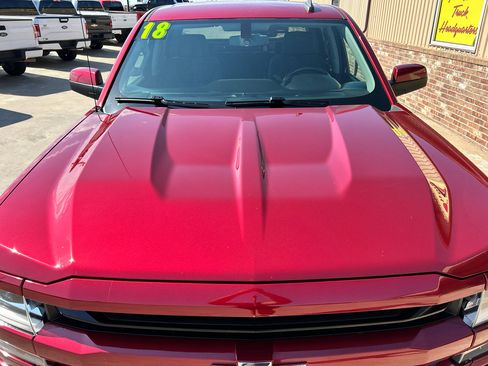 Used 2018 Chevrolet Silverado 1500 LT w/ Texas Edition image 8